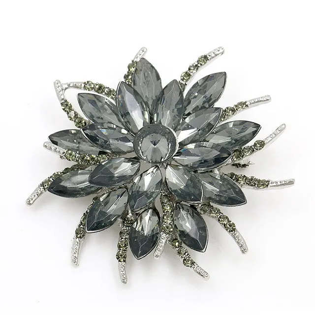Beautiful Assorted Colors Crystal Daisy Flower Fashion Brooch Pins for Women