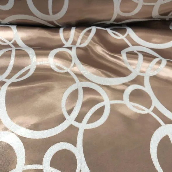 Cirque Jacquard (Reversible) Table Runner in Champagne