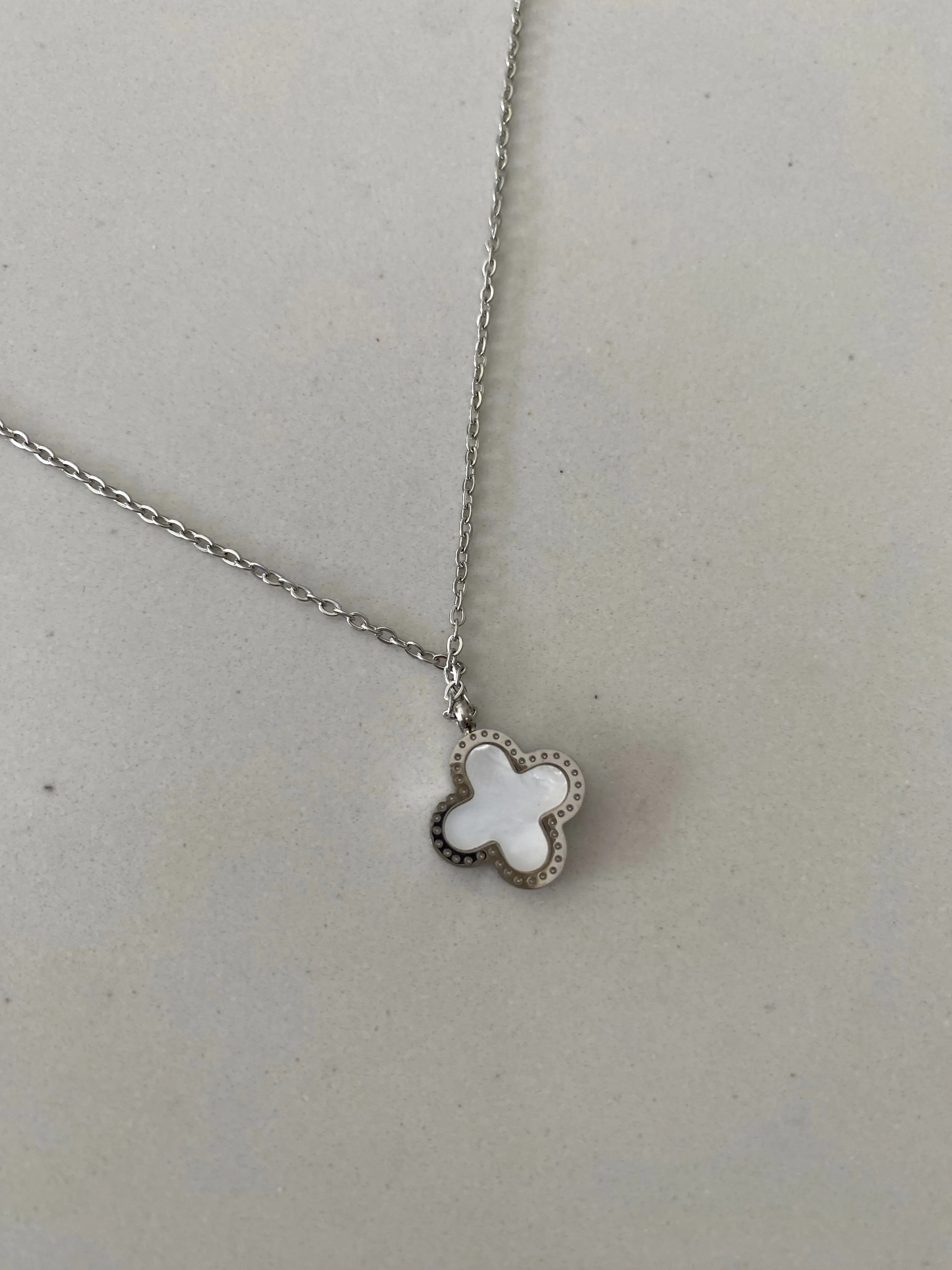 Clover Necklace - Silver & Pink