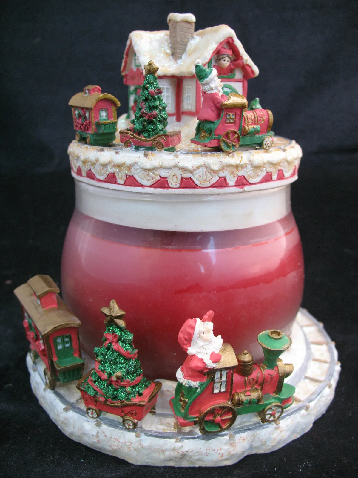 NEW CHRISTMAS SANTA CLAUS WORKSHOP RED Scented CANDLE JAR   Ceramic Topper Dish