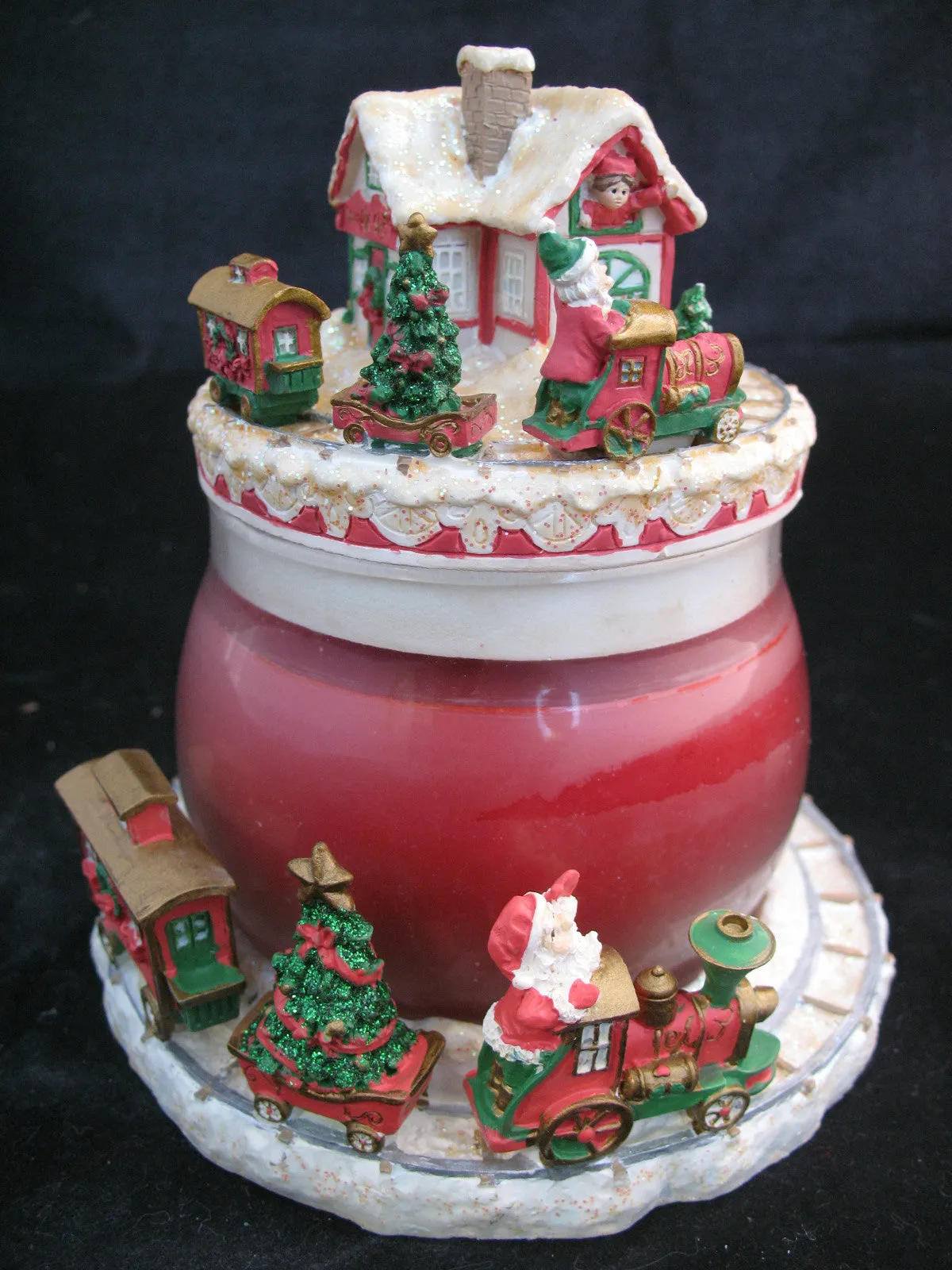 NEW CHRISTMAS SANTA CLAUS WORKSHOP RED Scented CANDLE JAR   Ceramic Topper Dish